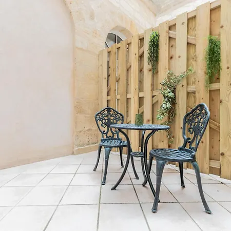 Magnifique Avec Clim & Patio Au Coeur Des Chartrons Apartament